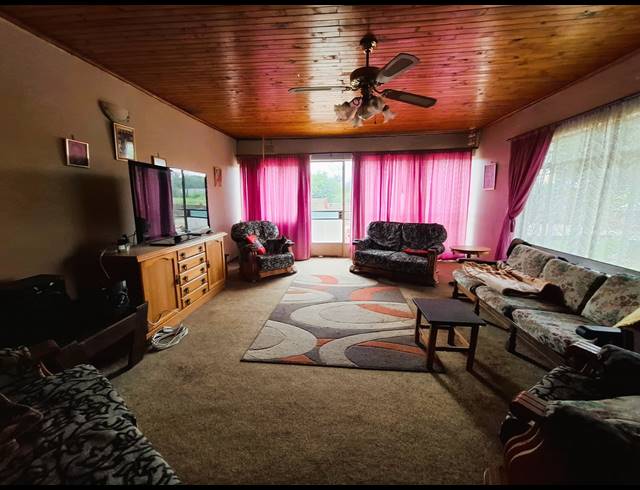 3 BEDROOM HOUSE FOR SALE IN RIVERSDALE